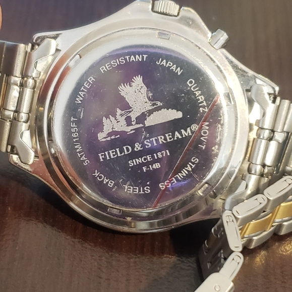 Field and Stream Wristwatch - Picture 2 of 6